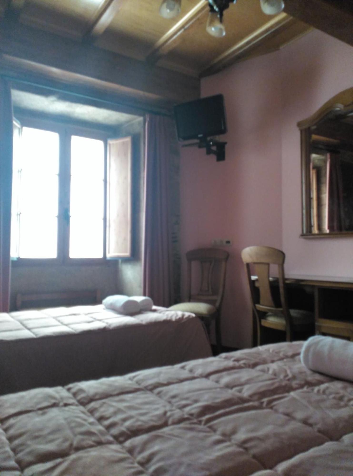 Pico Sacro II Hotel סנטיאגו דה קומפוסטלה חדר תמונה